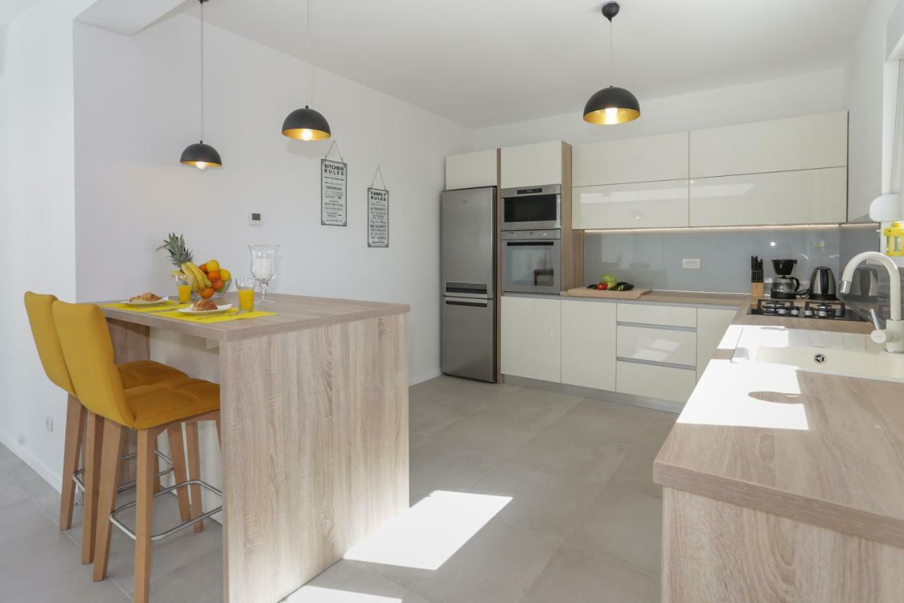 Life - New And Luxury Holiday House Kaštela Exterior foto
